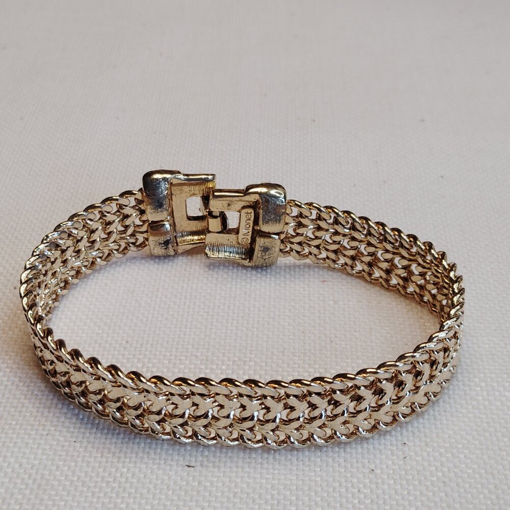 Vintage Signed Monet Gold Tone Woven Chain Bracelet 8" Fold Over Clasp